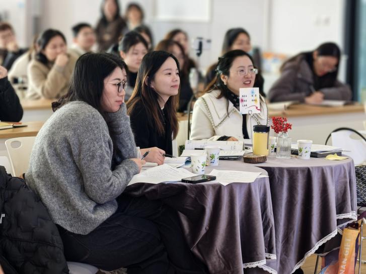 C:/Users/Administrator/Desktop/简报照片/333.jpg333